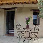 Апартаменты Les Ricoux Montfroc